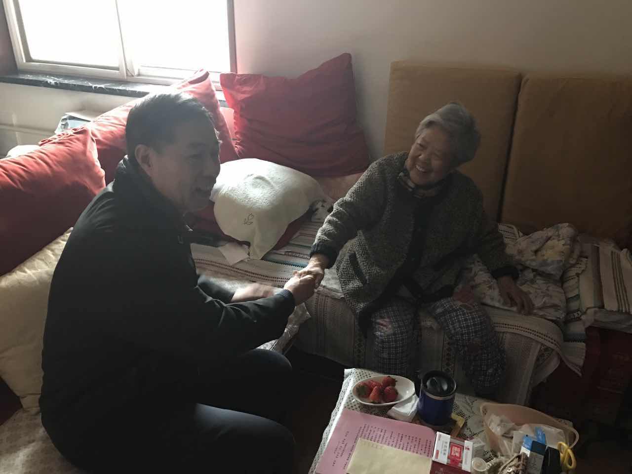 离休陈桂兰